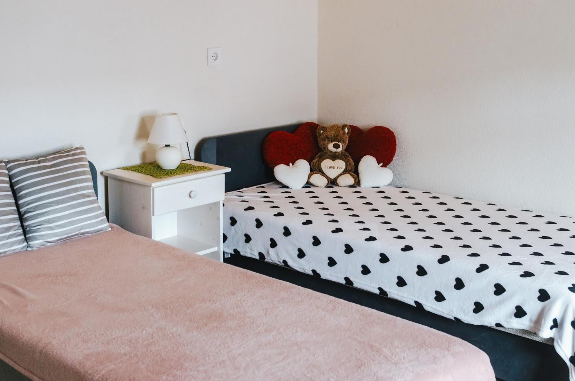 Hauptman Apartman Nagyatád エクステリア 写真